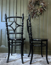 Load image into Gallery viewer, Aesthetic movement Edwardian early 20th century antique black painted bent wood chairs pair