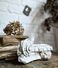 Load image into Gallery viewer, 20th century antique white decorative moulded plaster piece