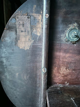 Load image into Gallery viewer, Antique Georgian mahogany tilt top tripod lamp table