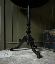 Load image into Gallery viewer, Antique Victorian Papier mache botanical floral top wine table