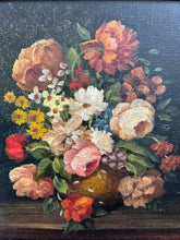 Load image into Gallery viewer, British antique small floral still life oil painting on board in gilt frame