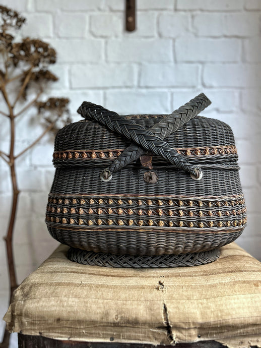 Decorative French antique Bresson wicker market basket