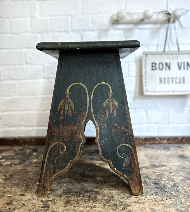 Early 20th Century antique arts & crafts hand painted floral stool