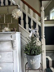 French vintage metal galvanised Farm house grain tub bucket