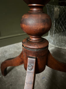 Georgian antique simple country house style tripod leg wine side table