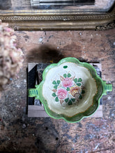 Load image into Gallery viewer, Italian vintage majolica hand painted green pottery dish with handles