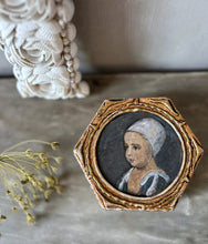 Load image into Gallery viewer, An antique Italian florentine gilt gilded wooden hand painted keepsake box