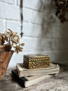 Small wooden Vintage gilded Italian Florentine keepsake box Raphael Madonna image