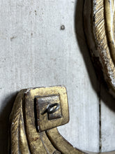 Load image into Gallery viewer, Theatrical art deco gilded wood &amp; gesso decorative architectural mouldings