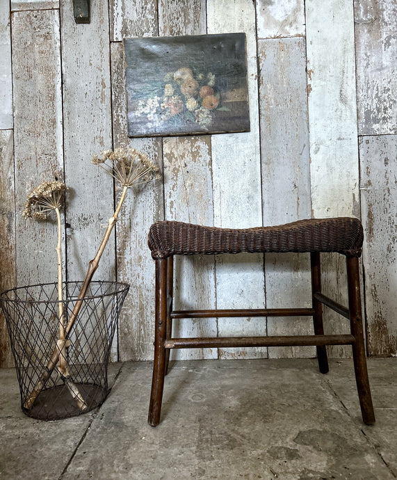 Vintage 1940's original Lusty Lloyd Loom stool with label