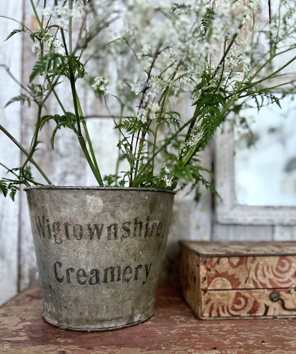 A Vintage 1946 dated and stencilled galvanised metal farm dairy creamery pale bucket