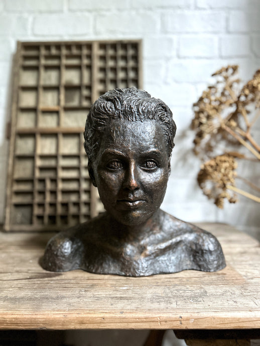 A beautiful art school, artists, plaster sculpture, bust, head and shoulder study
