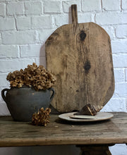 Load image into Gallery viewer, Antique wooden vintage rustic chopping, serving, bread board