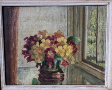 Load image into Gallery viewer, Vintage still life floral oil painting in original gilt ghesso frame