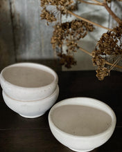 Load image into Gallery viewer, Vintage French Chalky White Clay Bowl