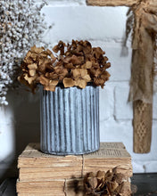 Load image into Gallery viewer, Brand New Farmhouse Style Galvanised Metal Pot
